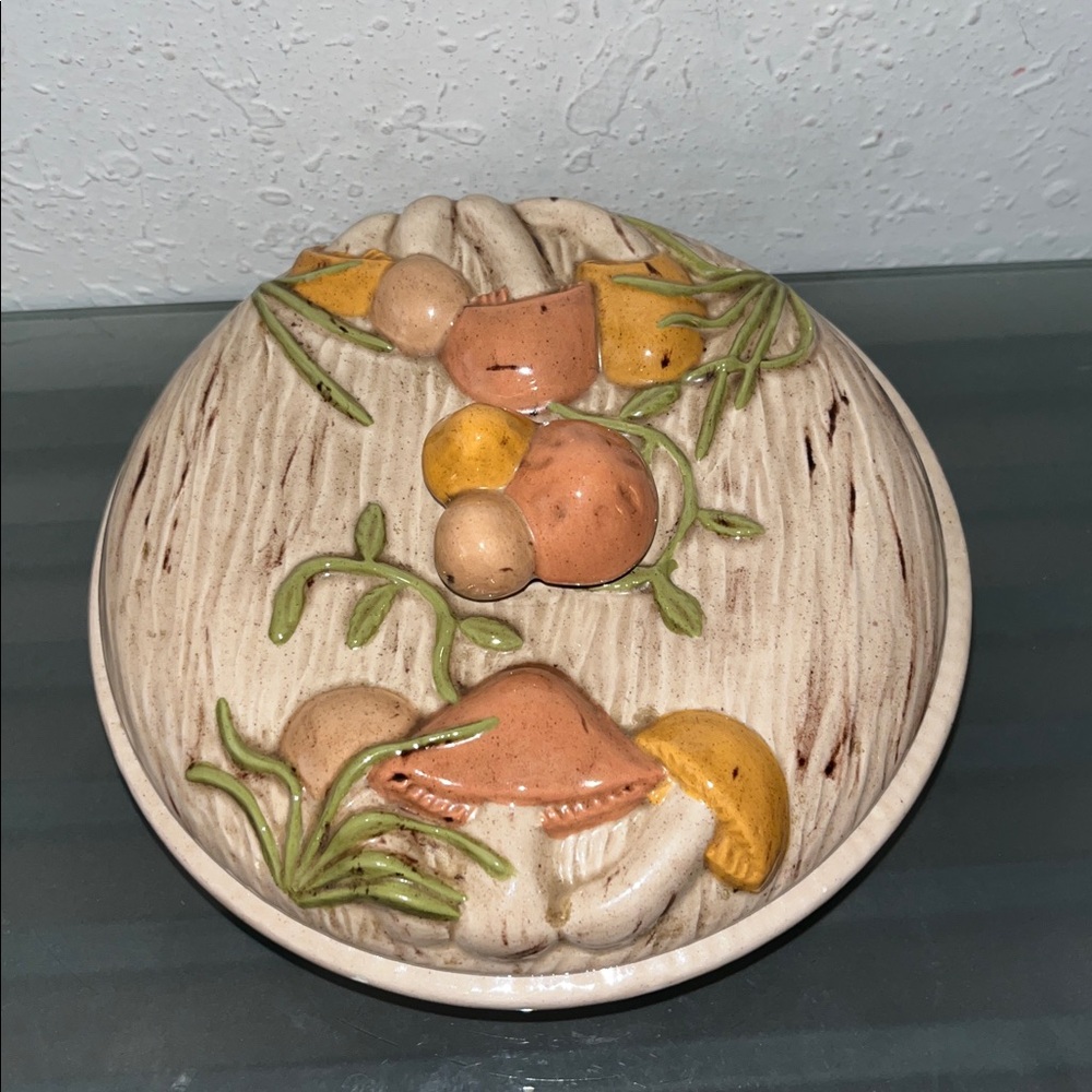 Vintage mushroom ceramic serving dish 3D mushroom knob retro collectable